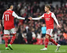 kaiyun体育官网-包含赛地聚焦：英超今晨热度飙升，罗马刷新队史纪录，球迷炸锅，年轻球员得到机会的词条